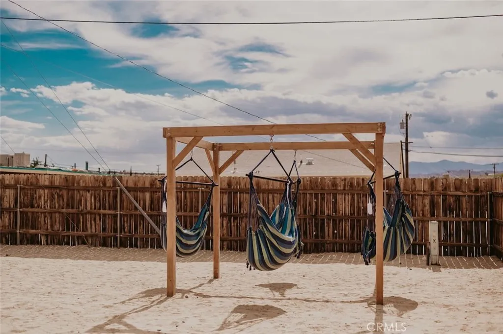 6360 El Reposo Street, Joshua Tree, California 92252 home-pic-30